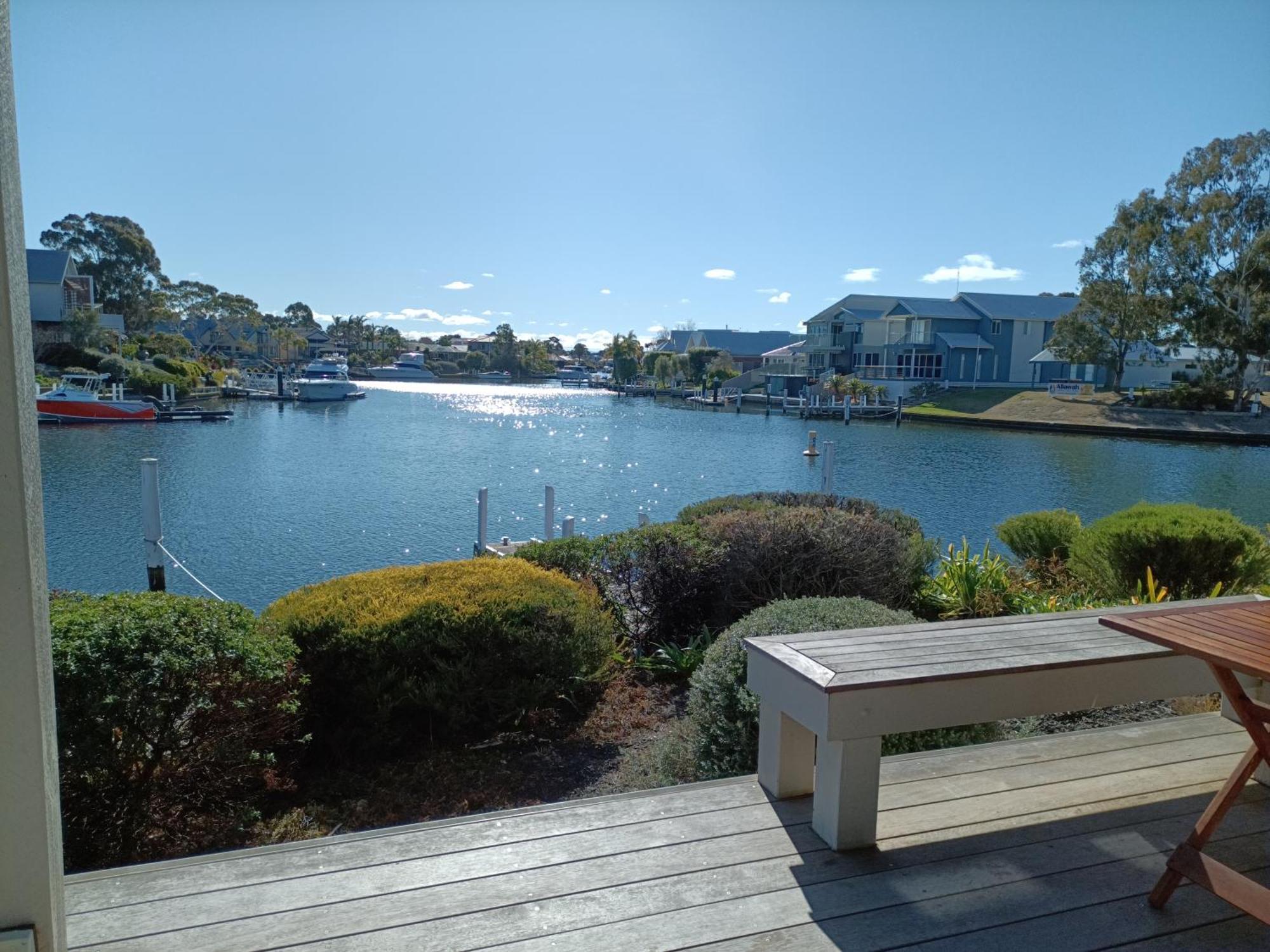 The View - Captains Cove Waterfront Resort باينسفيل المظهر الخارجي الصورة
